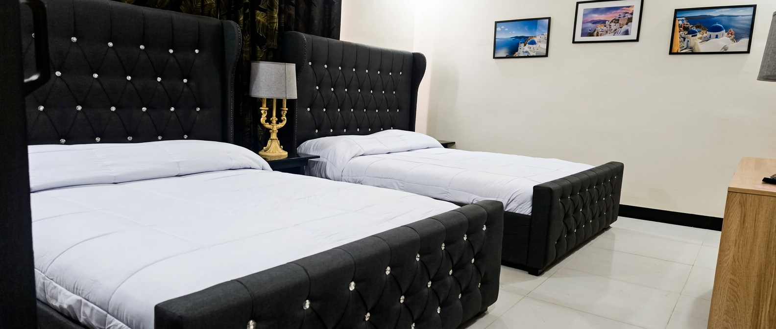 Deluxe Family Room — Room 103